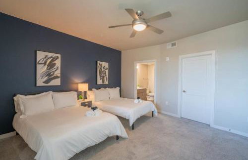 Posh 2BD - Gym, Pool, Parking, W-D - Sleeps 8 - Foto 29