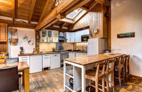 Tiki Lodge - hot tub & sauna - Photo 41