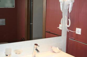 Apartamentos Coronado - Photo 26