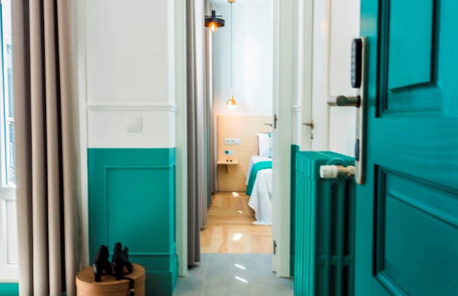 Be Mate Gran Vía Suites - Photo 50