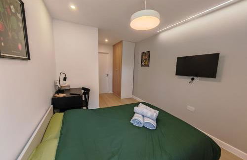 Gated 2 Guests Private House Free Parking - Foto 3