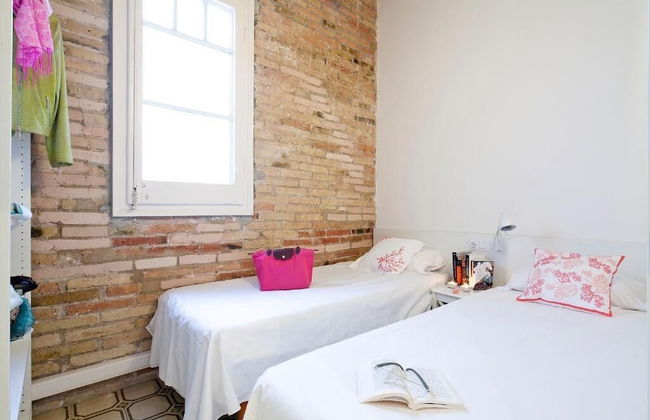 Happy People Gaudi Sant Pau - Foto 49