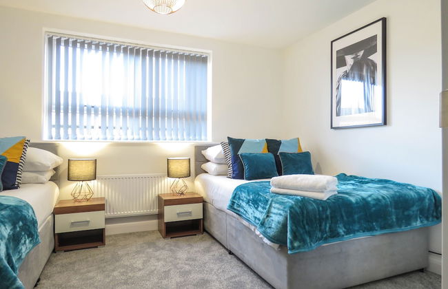 Tudors eSuites Birmingham Townhouse Private Garden Free Parking - Foto 2