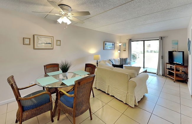 Ocean & Racquet by Distinctive Beach Rentals - Photo 47