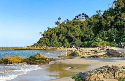 Cabana com Ar condicionado e area de cozinha e banheiro compartilhado a 10 minutos do Parque Beto Carrero - Foto 5