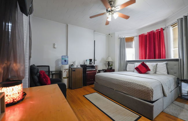 The Bergen Nest 2BR - Photo 1