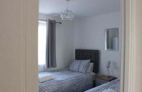 Exquisite and Modern 2 bed Maisonette - Foto 10