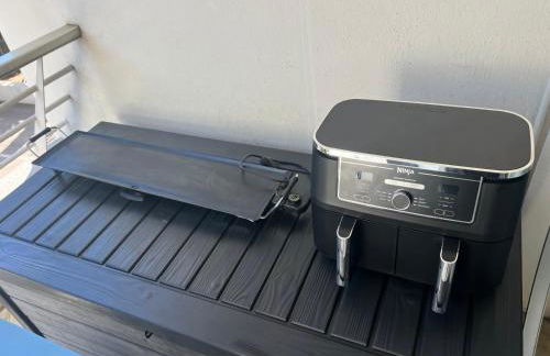 Seafront - beautiful flat with aircon and comfortable loggia - Foto 9