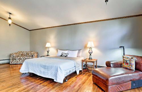 Wawayanda House on 62 Acres - Multiple Fireplaces! - Foto 29