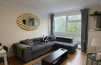 Cosy 2-Bed Flat in the Heart of Prestwich Village - Foto 3
