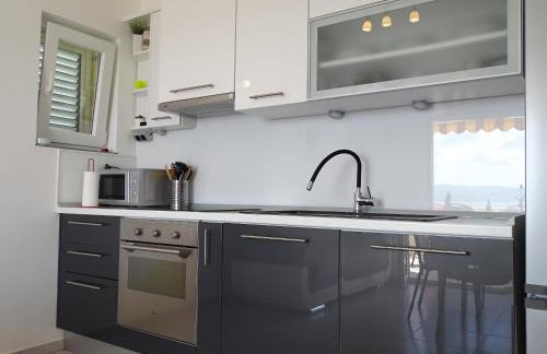 ON THE BEACH 4-pax Apartment A2 with a terrace & sea view - Photo 4