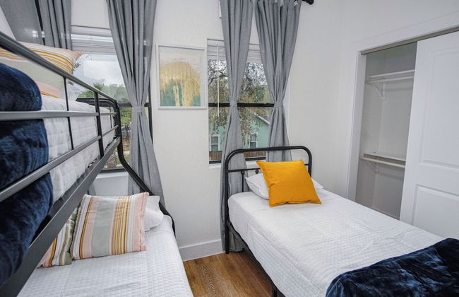 Amazing 3BR 2BA Only 5 Mins From Downtown - Foto 4