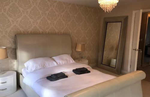 2-Bed Hillside House - Sleeps 4 Garden & Parking - Foto 3