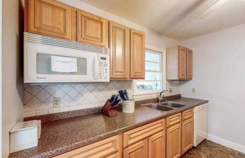 Steps to Chesapeake Bay! Callaway Drive Retreat - Foto 11