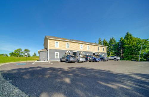 Golf Course View Centrally Located Condo in Erie - Foto 24