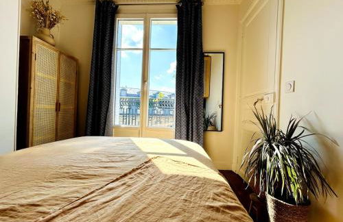 Paris rooftop retreat with sunny balcony - Foto 22