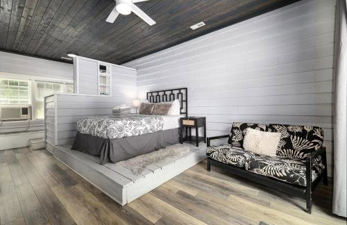 Dog Friendly Lakeside Escape with Hammock and Fire Pit - Foto 36