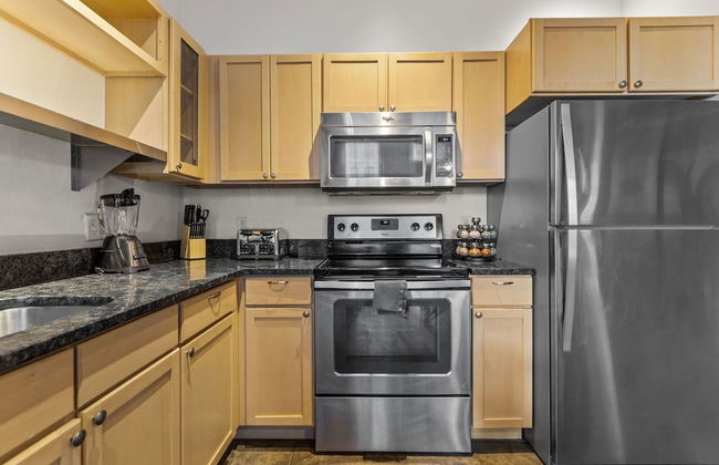 Historic Loft Retreat With Pool - Foto 59