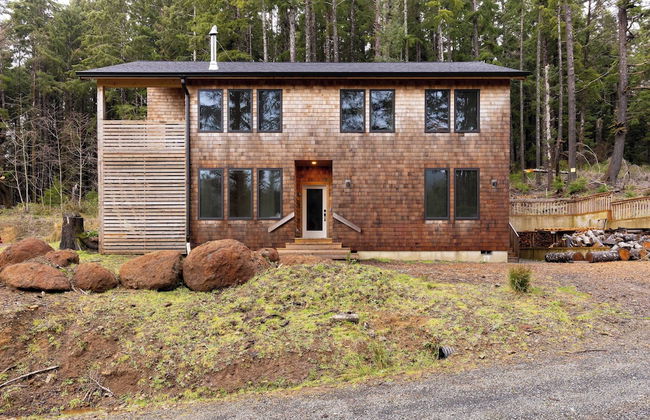 Rustic Arch Cape Getaway w/ Vibrant Interior Walk to the Beach Cape Wonder - Foto 35