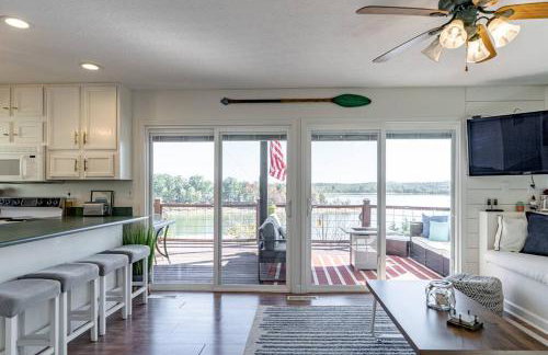 Cozy Lakefront Holiday Getaway! - Foto 5