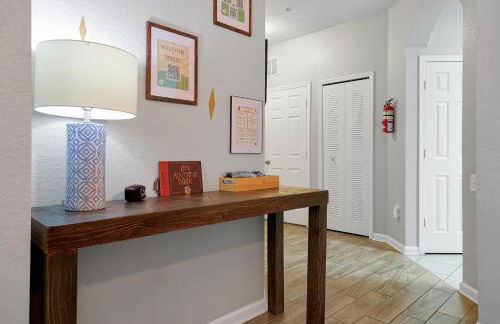 Spring Break Awaits Disney Close Pool Slides Fun - Foto 11