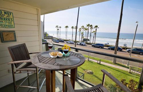 Coastal Luxury with Panoramic Ocean View - Foto 1