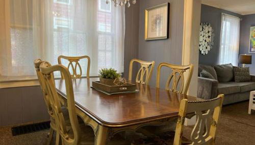 Charming 3 Bedroom Home 6 Beds Sleeps up to 12 - Foto 3