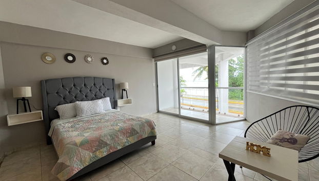 Spacious oceanfront loft # A1 - Foto 4, Habitación