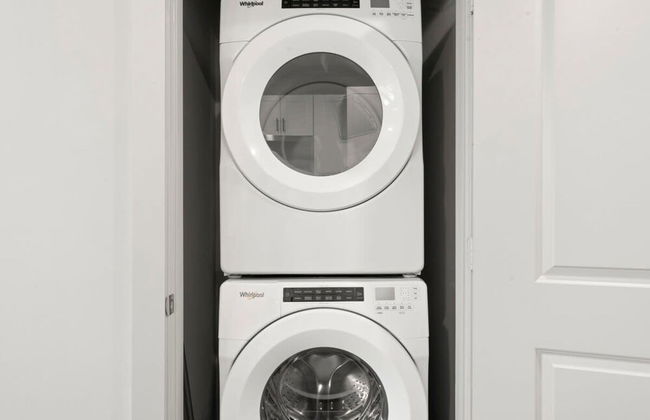 Prime Soco Quaint 1BR King Suite w Pool Parking - Photo 22