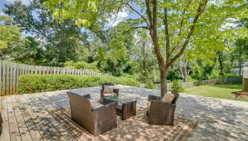 Charming Retreat in Charlottesville with Deck! - Foto 3