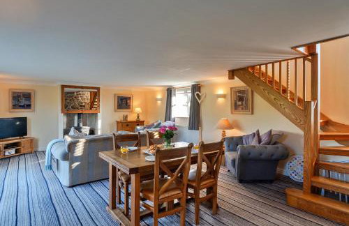 Finest Retreats - Trennal Barn - Photo 3