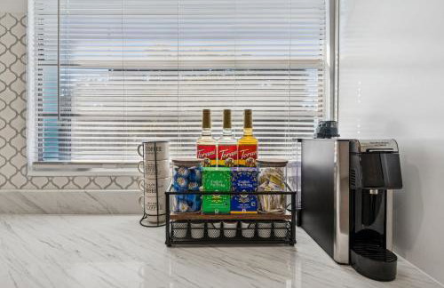 Elegant Largo Retreat, Sleeps 8, 10 Mins to Beach - Foto 20