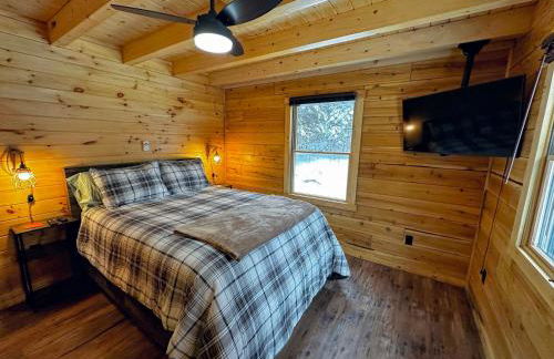 31R Brand new log home on quiet side street in Bethlehem, close to Main Street! 20 min to skiing - Foto 16
