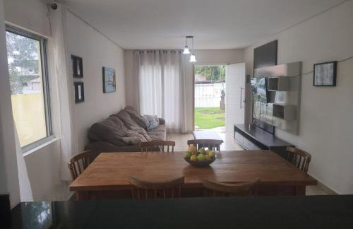 casa 700m da praia, ideal para família, 3 quartos , piscina, ar condicionado, churrasqueira, wi fi, estacionamento, até 10 pessoas, - Foto 25