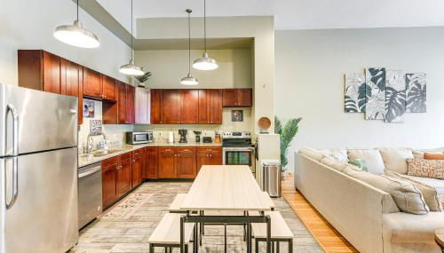 Bring a Pet Historic Downtown Olean Apartment - Foto 2