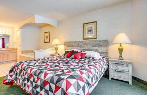 Community Pool and Hot Tub Pigeon Condo Near Beach - Photo 19