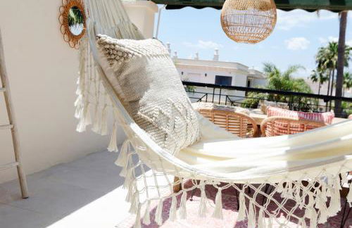 StayatSas Marbella, close to the beach, large 80 m2 terrace, large swimming pools, parking included, 10 minutes from the centre - Foto 7