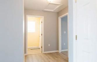 Gorgeous Waterfront 3 Bedroom, 1.5 Bathroom Unit. - Foto 16