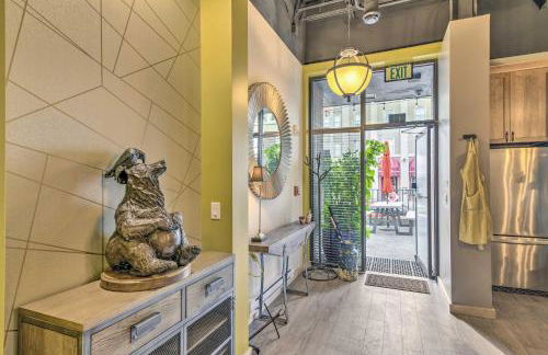 Modern Downtown Apt - Walk to Parks and Cafes! - Photo 4