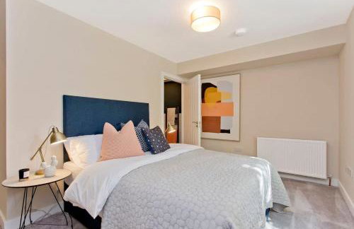 Stylish 2 Bed City Centre Apartment with Parking - Foto 8