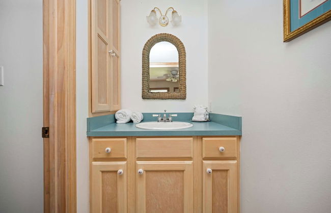 Secluded Waterfront Retreat for 23 Dock, Pets OK - Foto 24