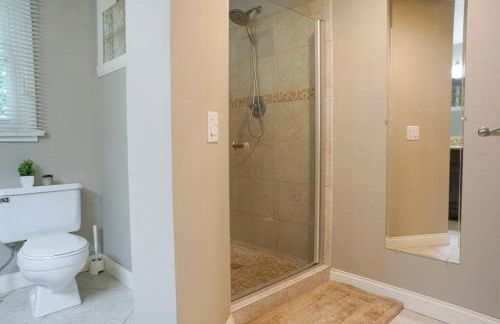 4BR/2.5BA Home boasting 2400sqft and Eat-in KTN - Foto 40