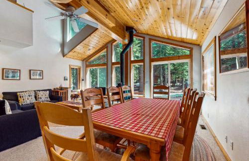 Happy Family Cozy Cabin - Photo 15