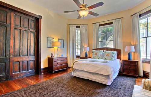 Big Blue House - Near Forsyth Park - Lower Unit - Photo 16