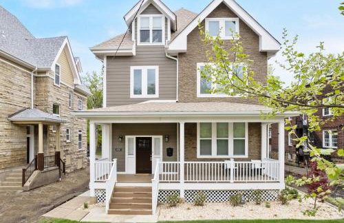 Games,BBQ, Netflix plus FREE Parking Near Bakery Square - Foto 50