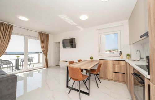 Poolside Hideout Apartments - Photo 108