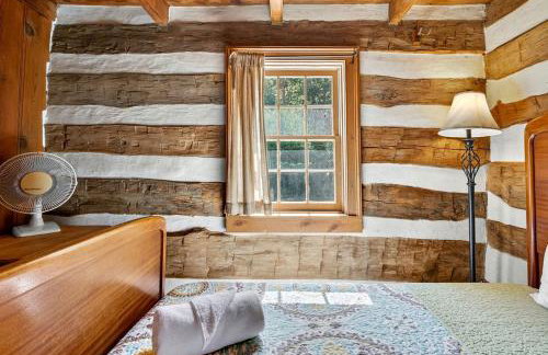 Historic Restored Farmhouse with Cowboy Cauldron Fire Pit Near Ice Mountain, Capon Bridge, West Virginia - Foto 28