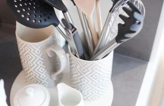 Stilvolles Apartment ruhig, 24-7 Self-Check in, WLAN top, Parkplatz an der Strasse, Bushaltestelle vor Haus - Foto 17