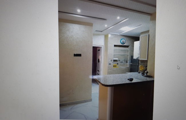 Magnificent, Refurbished Apartment in the City Center - Photo 5