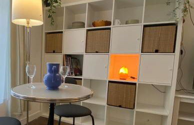 Saint-Mandé studio, proche metro Ligne 1 & Paris Centre, Wifi rapide, Ideal couple, télétravail - Foto 17